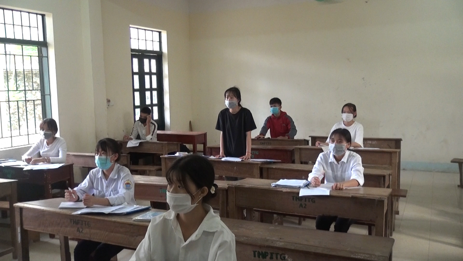 Tuần Giáo thực hiện nhiệm vụ kép “Ôn thi và phòng dịch”