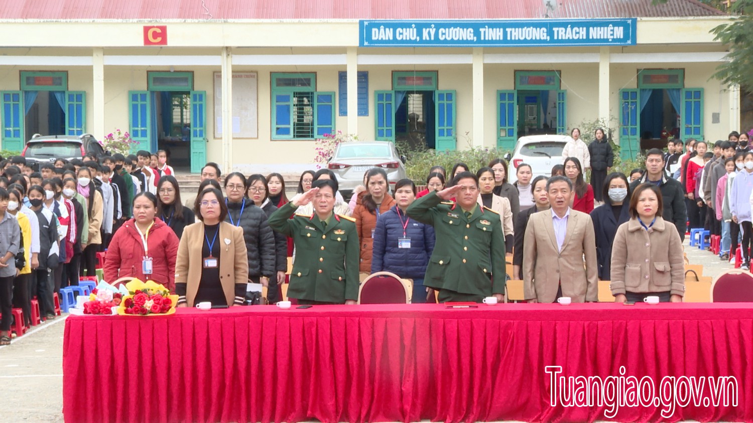 Trường THCS&THPT Quài Tở tổ chức Ngoại khoá chủ đề “Vang mãi khúc quân hành”